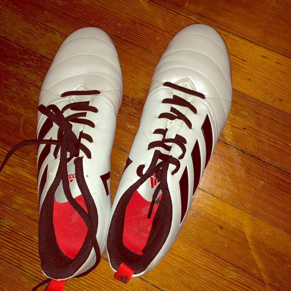 Women adidas indoor or turf soccer shoe size 11